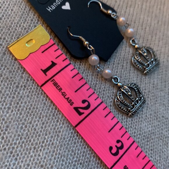 2x18$ ☃️ 🎁 Creation Earrings - Crown antique Silver tone / peal beads Earrings - Picture 5 of 5